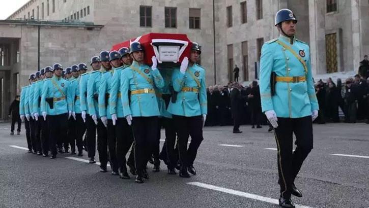 Eski bakan Nahit Menteşe için Meclis'te cenaze töreni
