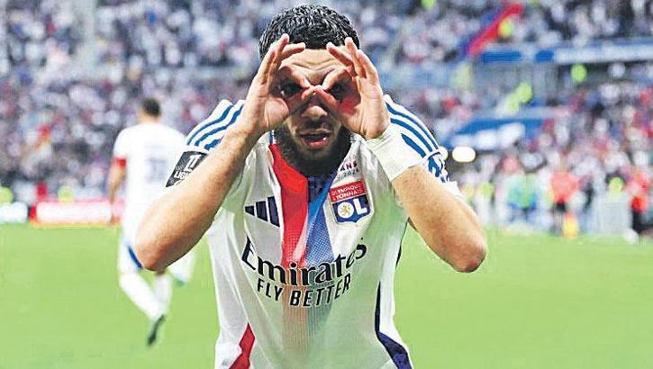 Mika’yı tarif etti