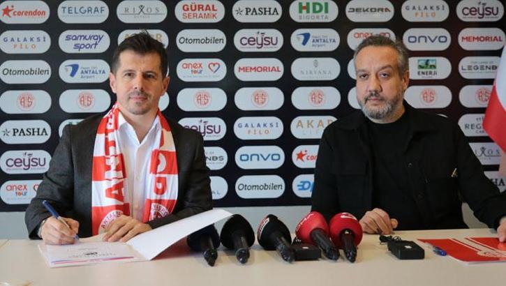 Belözoğlu imzayı attı