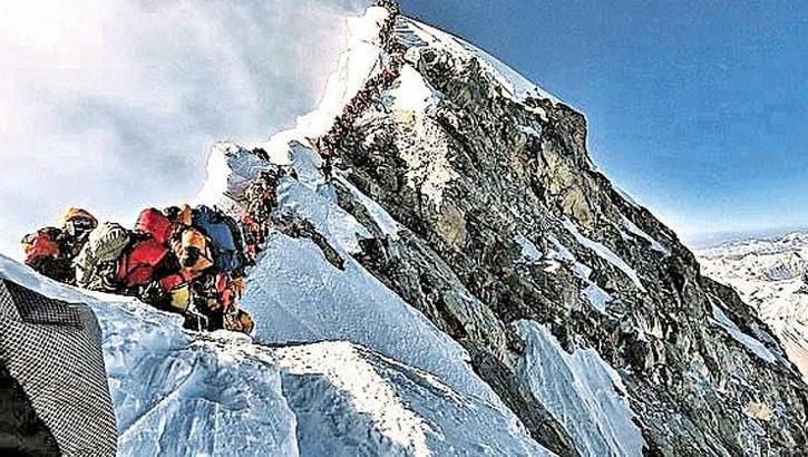 Bir haftada Everest zirvesi