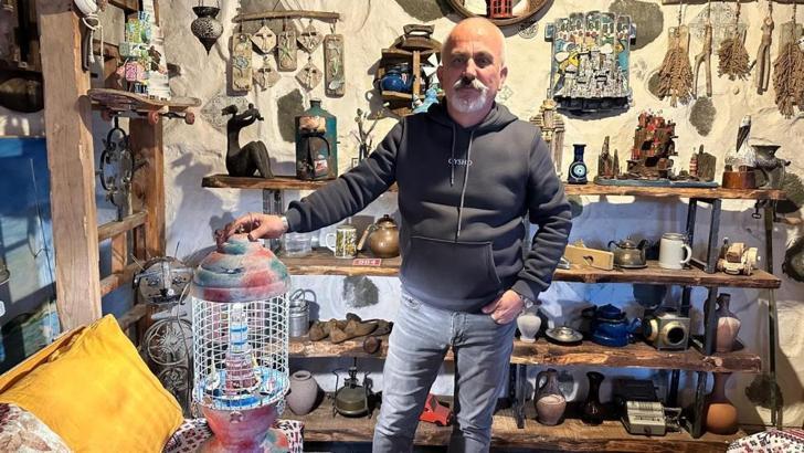 Pandemi döneminde hobi olarak başladı, evini müzeye dönüştürdü