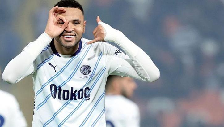 Fener dörde taktı, fark artık altı