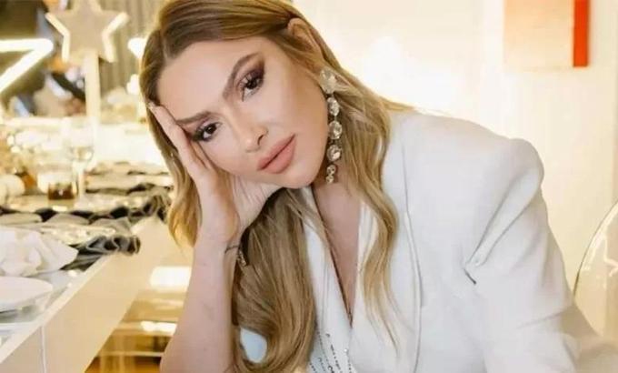 Hadise'den iki ayrı dava! 'Sistematik olarak hakaret ve iftiraya maruz kaldı'