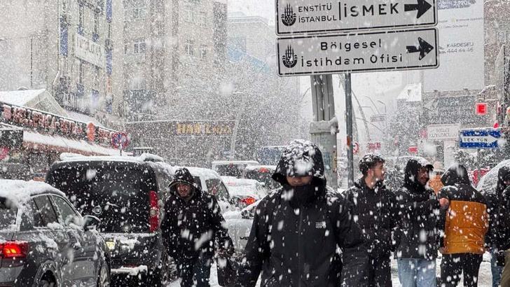 Eğitime kar engeli! Okulların tatil edildiği iller açıklandı