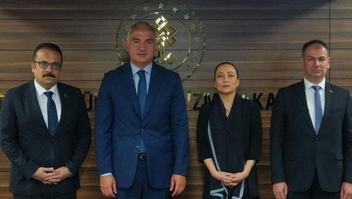 Kaçakçılıkla mücadelede 5 yıl! Bakan Ersoy: 2018’den bu yana yaklaşık 8.967 eseri ait olduğu topraklara geri getirdik