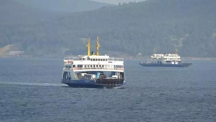 Bozcaada'ya bazı feribot seferleri iptal edildi