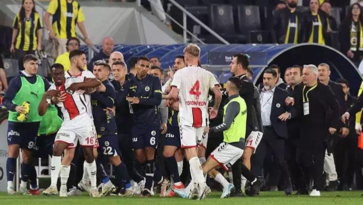 Galatasaray'ın TFF'ye başvurusuna sert tepki! 'Hangi sıfatla?'