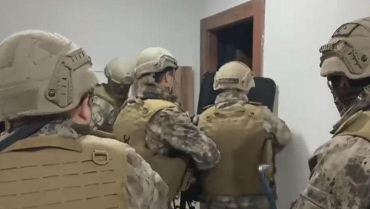 Bakan Yerlikaya duyurdu! 234 suç örgütü üyesi operasyonla yakalandı
