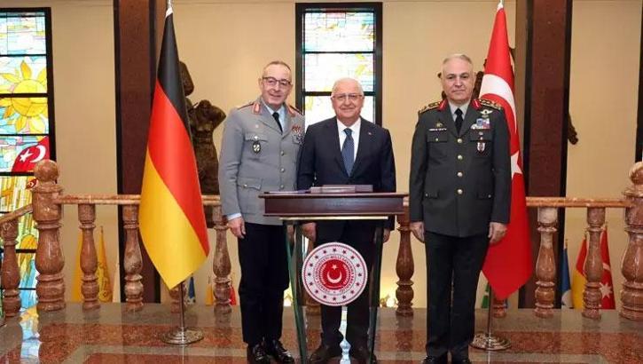 Milli Savunma Bakanı Güler, Almanya Genelkurmay Başkanı Breuer’i kabul etti