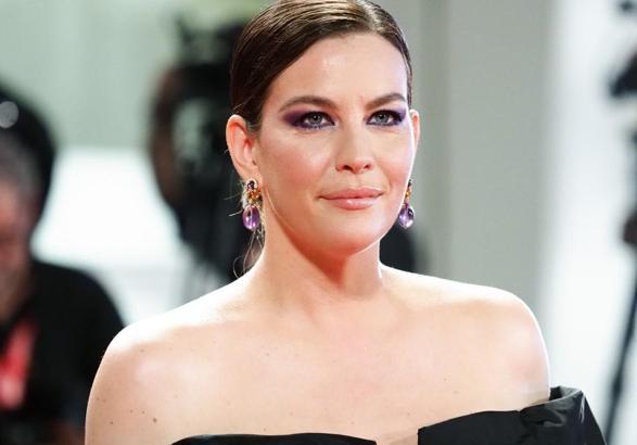 Liv Tyler'ın filmleri aratmayan hikayesi! Aerosmith konserinde tanıştılar, kardeş çıktılar