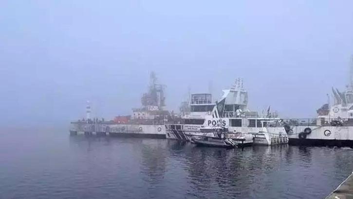 Çanakkale Boğazı'nda sis engeli! Çift yönlü transit gemi trafiği durduruldu