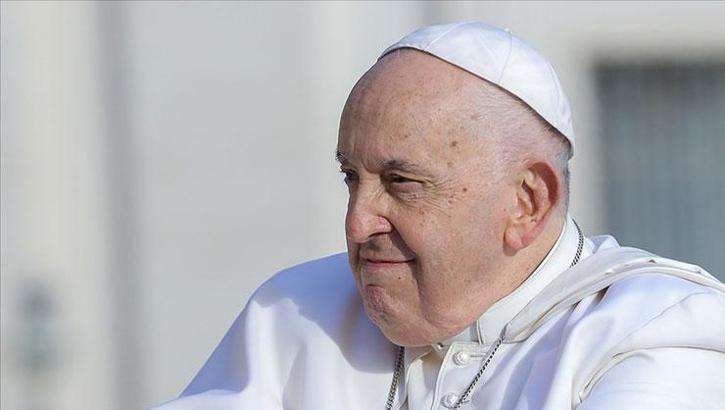 Papa Franciscus 88 yaşında hayatını kaybetti!