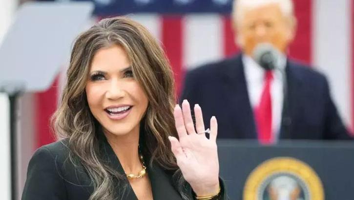 İç Güvenlik Bakanı'nın çantası çalındı