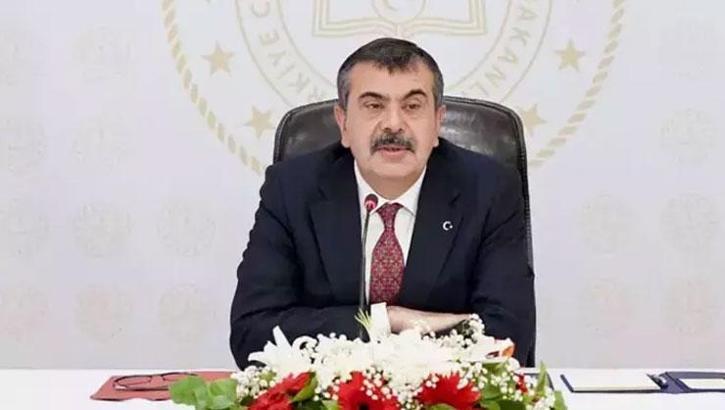 İstanbul'daki deprem sonrası Bakan Tekin'den 'yarın okullar tatil olacak mı?' sorusuna yanıt
