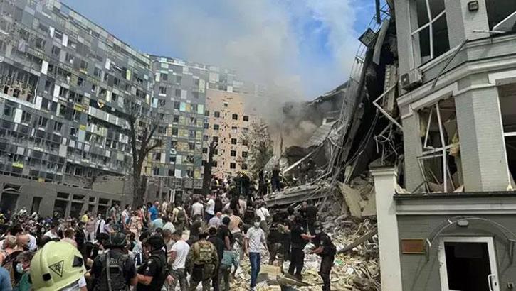 Ukrayna: Rus ordusunun Kiev'e düzenlediği saldırıda 9 kişi öldü