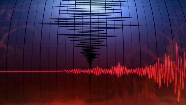 İstanbul'da artçılar devam ediyor! 1 dakika arayla 2 deprem meydana geldi