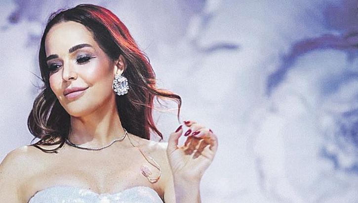Kısa süre önce evliliğini bitiren Bengü, 7 kilo verdi