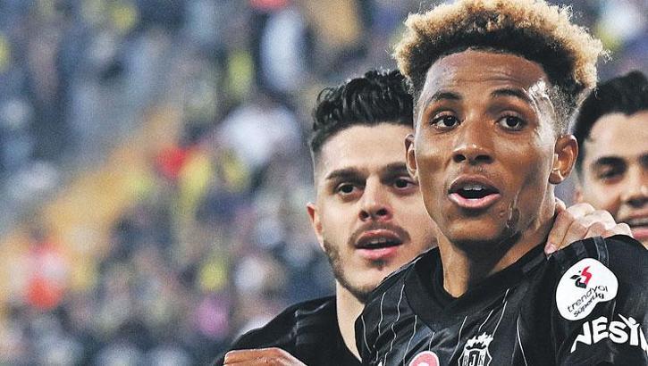 Solskjaer'e güven oyu