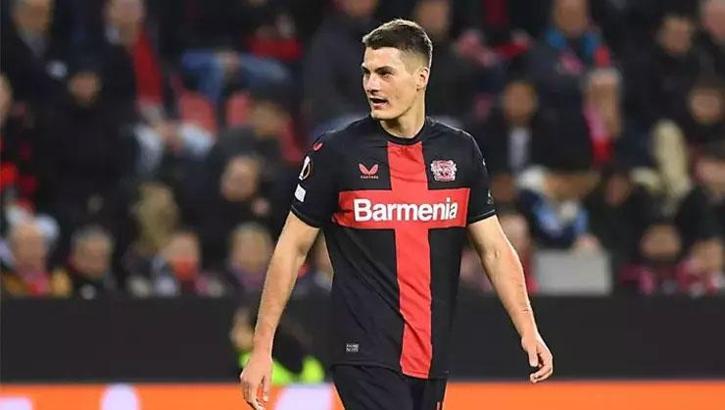 Patrik Schick için rakip Bayern