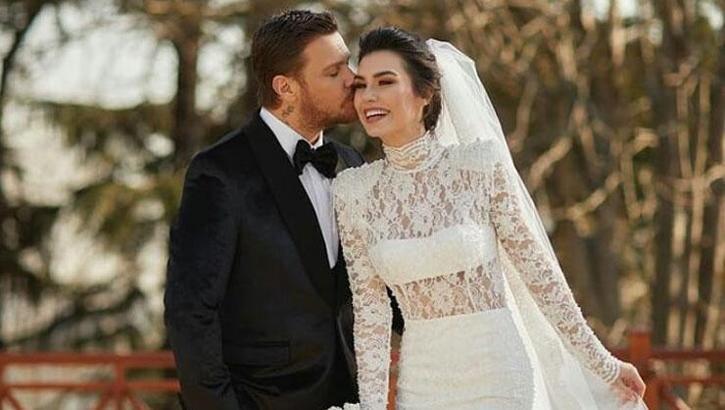 Sinan Akçıl düğününde giydiği smokini yaktı!
