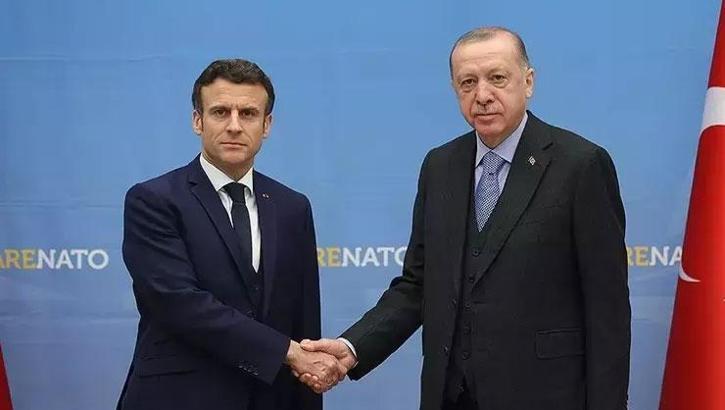 Cumhurbaşkanı Erdoğan, Macron ile telefonda görüştü
