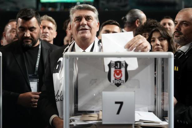 Beşiktaş'ta Serdal Adalı yeniden başkanlığa seçildi