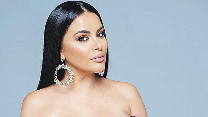 :Zara, Harbiye'de çıkacağı konser öncesi kampa girdi