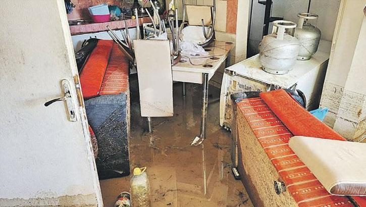 Önce deprem şimdi de sel