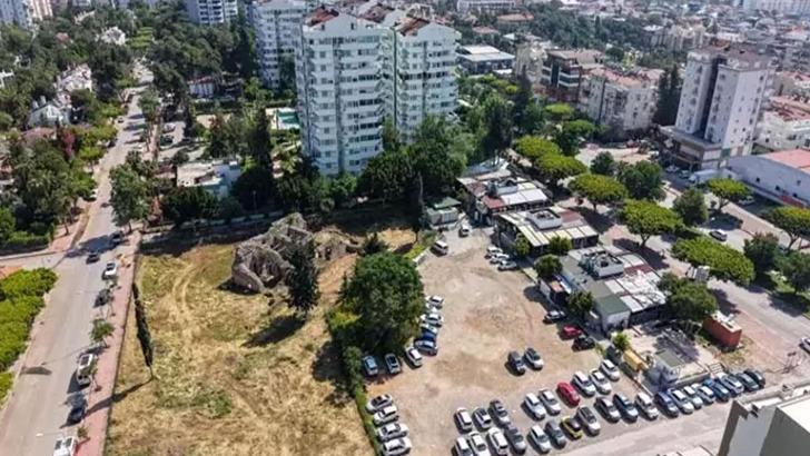 Antalya'da sitelerin ortasında binlerce yıllık hazine! Belediye tazminat ödemişti