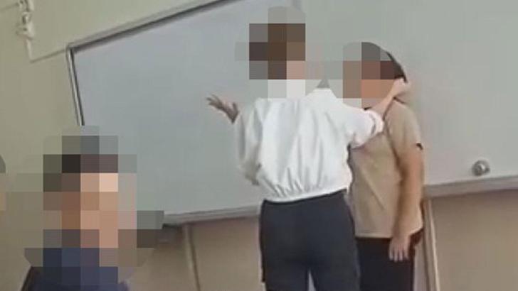 Sınıfta öğrencisine yaptıkları şoke etti! O öğretmen hakkında karar verildi