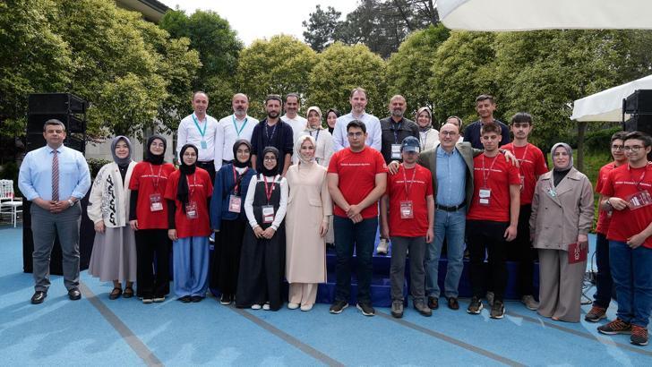 Türkiye Entelektüel Oyunları (TEO) Liseler Arası Bilgi Yarışması’nın kazananları belli oldu