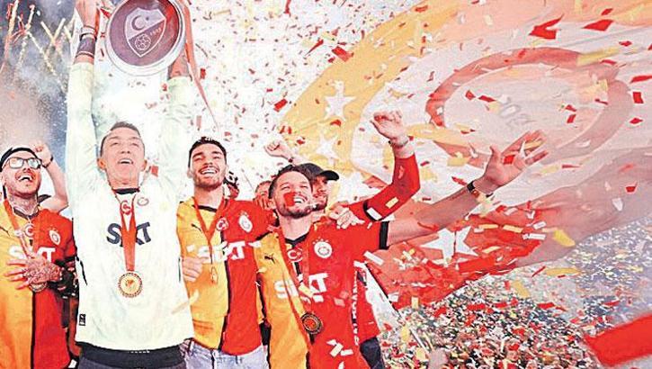 Dünya böyle kutlama görmedi