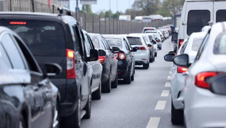 Araba alacaklar dikkat! Kredilerde faiz yükselişi durdu