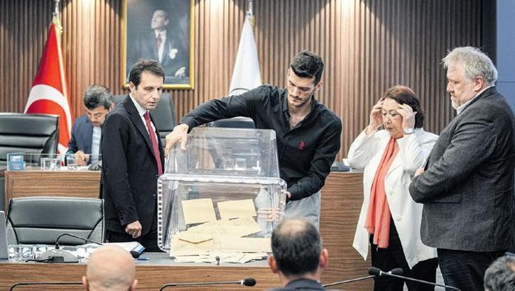 Üç ilçeye daha vekil başkan