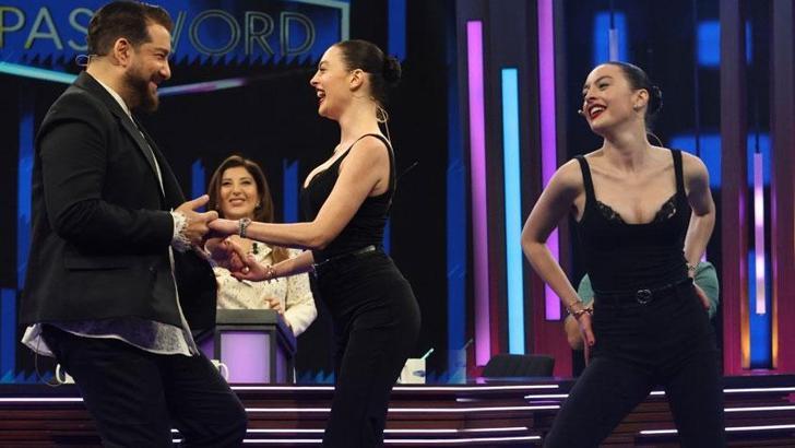 Melis Sezen'den iddialı dans şov! Oryantalde coştu