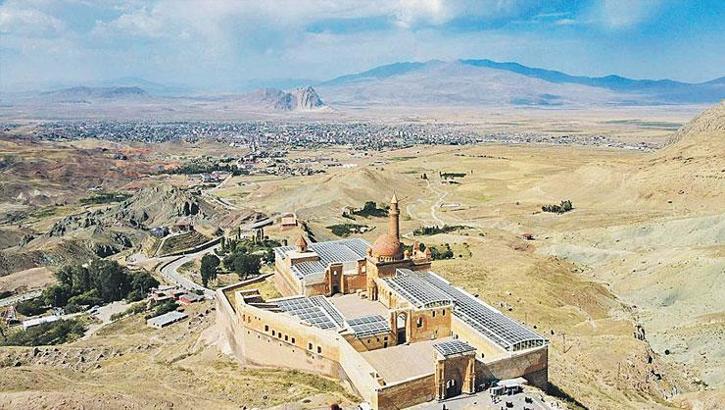 Doğubayazıt eğitimle güçlenecek turizmle büyüyecek