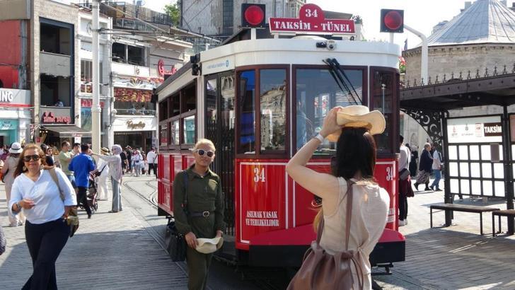 İstanbul’da kavurucu sıcaklar başladı! Bunalanlar gölge ve su aradı
