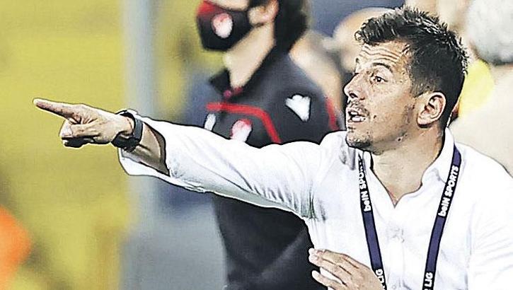 Belözoğlu bıraktı