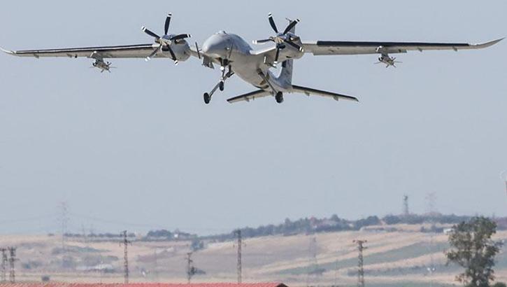 AKINCI’dan atılan KEMANKEŞ 1’den tam isabet! Hava hedeflerinin hepsini vurdu
