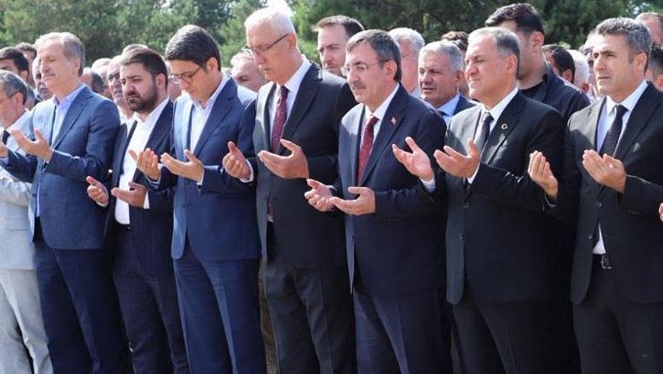 Cumhurbaşkanı Yardımcısı Cevdet Yılmaz’ın vefat eden yeğeni Bingöl’de toprağa verildi