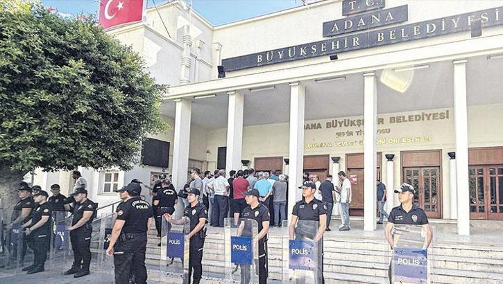 CHP'li 3 başkana daha operasyon