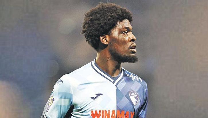 Beşiktaş transferde tam gaz! Kartal'da stopere genç Fransız Etienne Youte