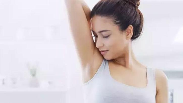 Deodorant masrafından kurtaran yöntem! Kötü kokuyu ve teri vakum gibi çekiyor: Koltuk altını rahatlatıyor