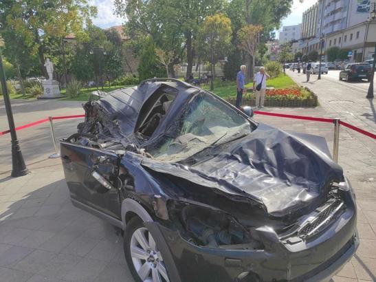 15 Temmuz gecesi tankın ezdiği otomobil Tekirdağ'da sergileniyor