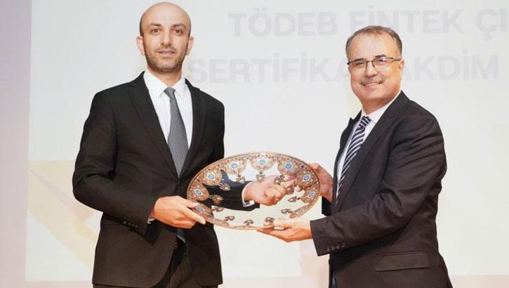 Fintek sektörüne taze güç: TÖDEB Fintek Çırağı Programı yeni mezunlarını verdi