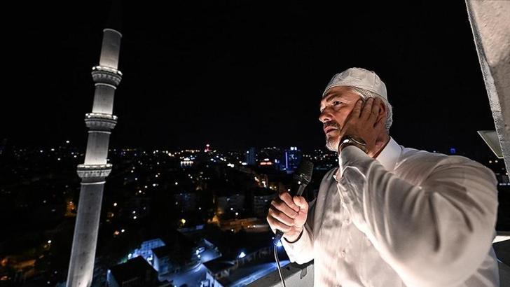 15 Temmuz'da dolayısıyla ülke genelindeki camilerde sela okundu