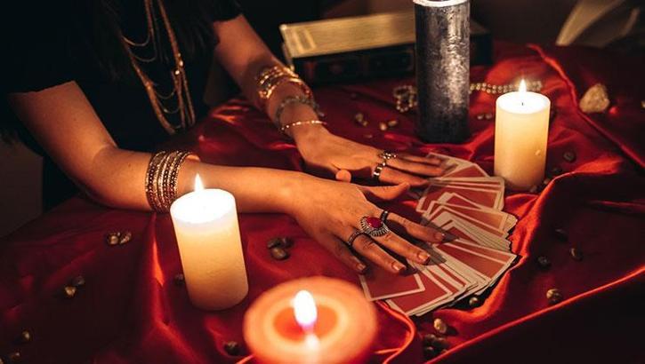 ABD’de yeni moda: Kiralık cadı! 10 dolar kaporayla büyüyü test ediyor