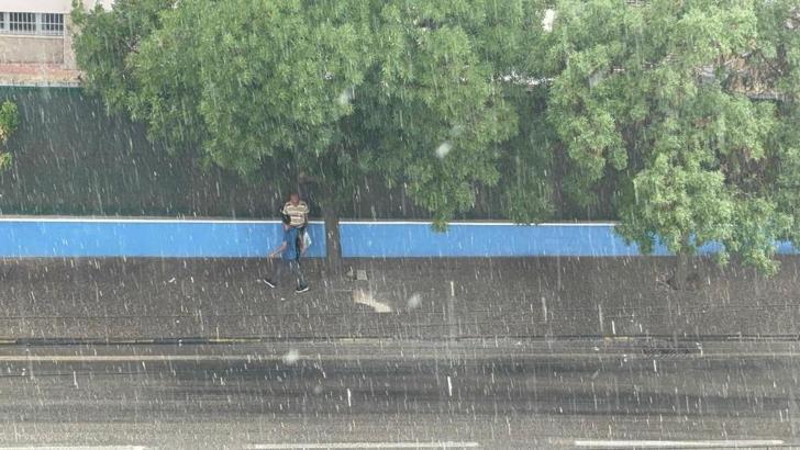 Meteoroloji Türkiye'nin en sıcak illeri için yağmur uyarısı verdi! Yaz ortasında kuvvetli sağanak geliyor