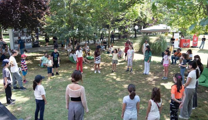 'Sanata İlk Adım' projesiyle çocuklar ve gençler sanatın farklı disiplinleriyle buluşuyor