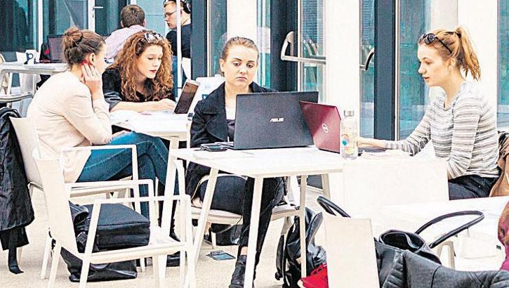 Öğrencilerin gözüyle üniversite deneyimi